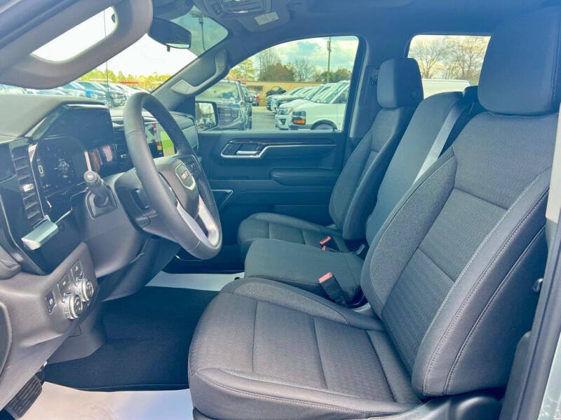 2026 GMC Sierra 1500 Elevation Standard