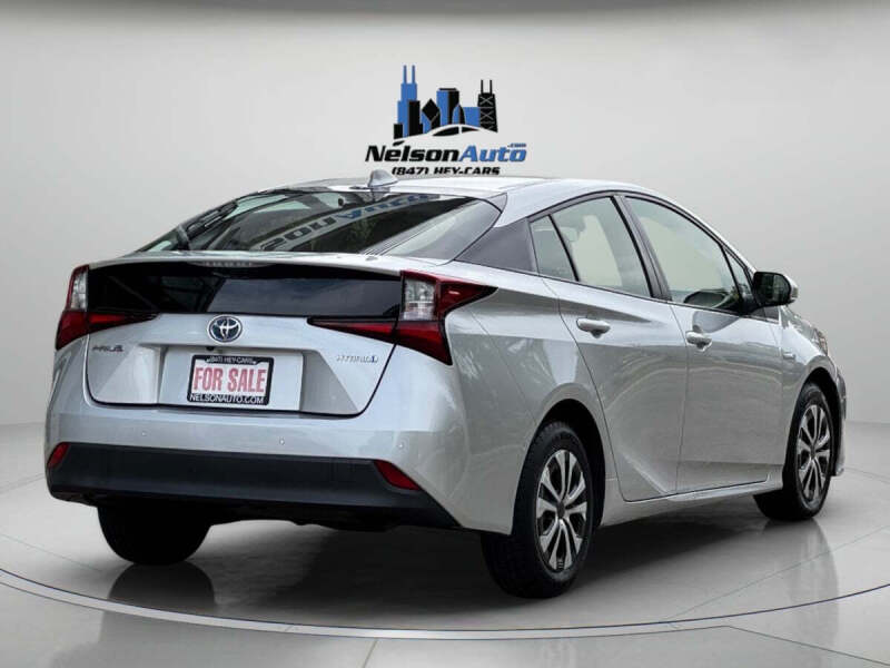 2021 Toyota Prius LE