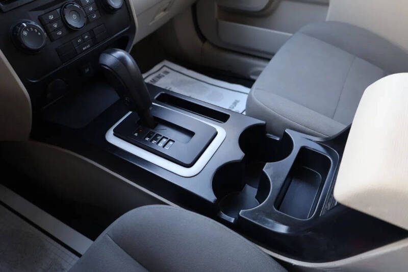 2011 Ford Escape XLS