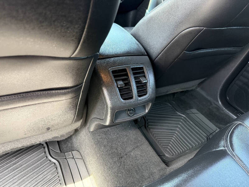 2017 Ford Taurus SEL