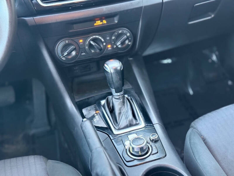 2015 Mazda MAZDA3 i Sport