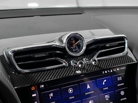 2023 Bentley Bentayga EWB