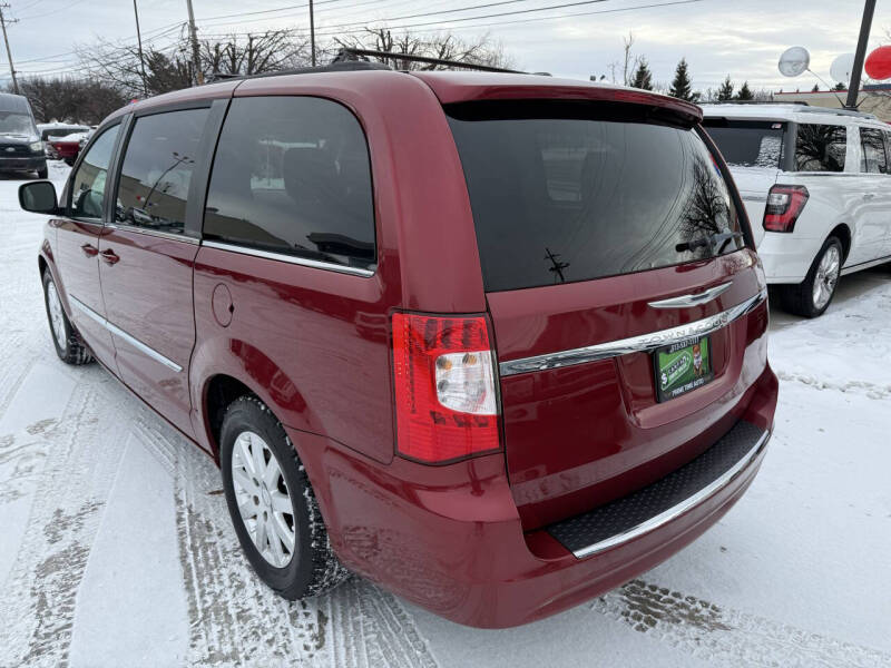 2013 Chrysler Town and Country Touring