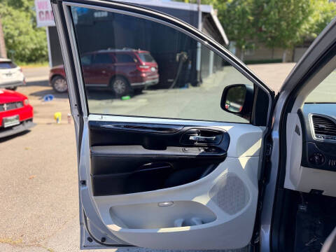 2014 Dodge Grand Caravan American Value Package