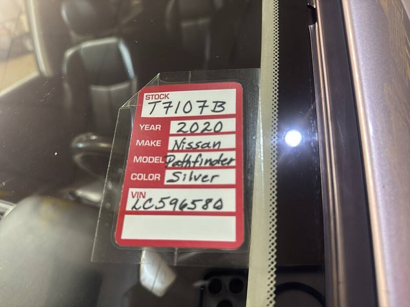 2020 Nissan Pathfinder SL