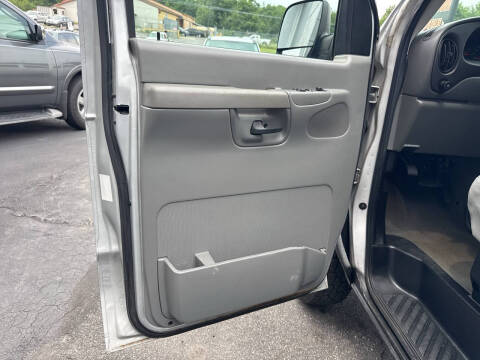 2006 Ford E-Series E-350 SD XLT