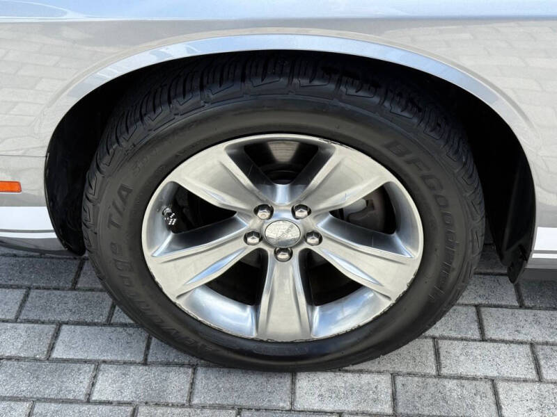 2016 Dodge Challenger SXT