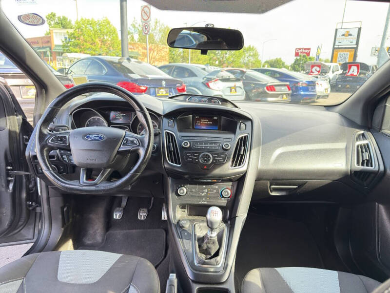 2018 Ford Focus ST