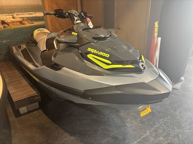 2025 Sea-Doo RXT-X