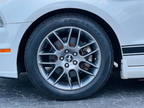 2014 Ford Mustang V6 Premium