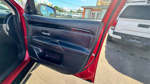 2019 Mitsubishi Outlander SE