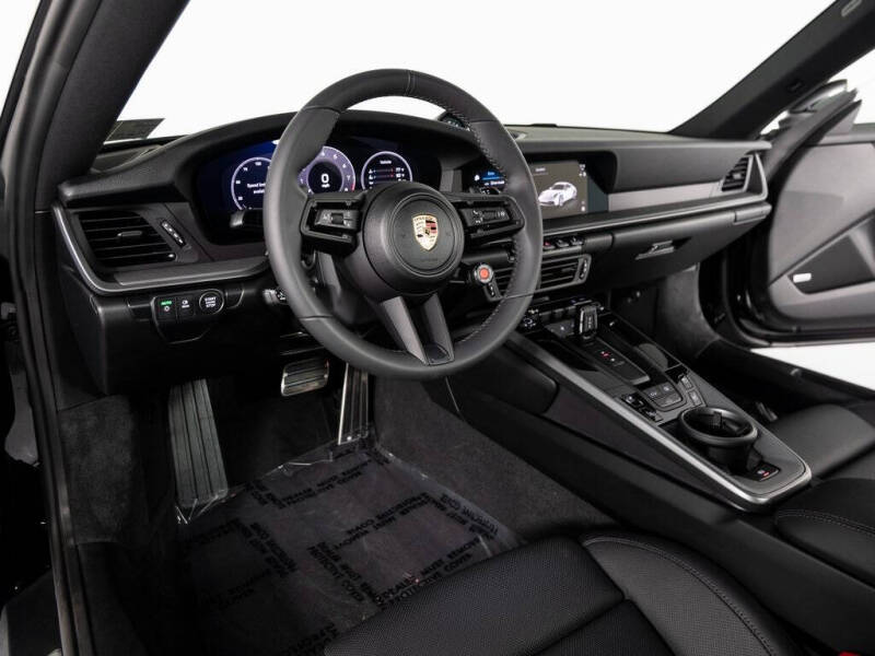 2025 Porsche 911 Carrera