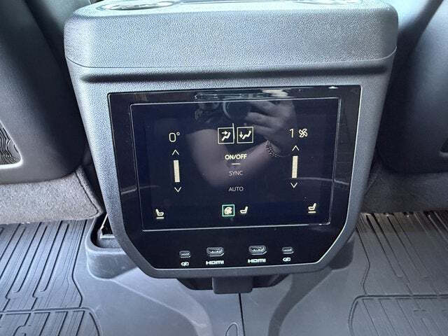 2025 GMC Yukon Denali Ultimate