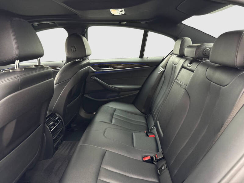 2018 BMW 5 Series 530i