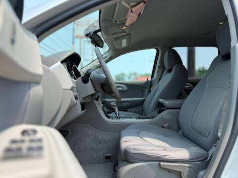 2011 Chevrolet Traverse LS