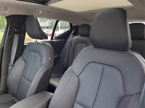 2026 Volvo XC40 B5 Core