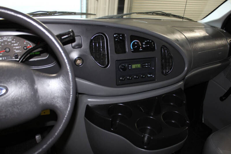 2006 Ford E-Series E-350 SD