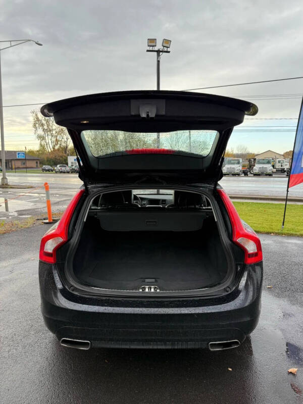 2017 Volvo V60 T5 Premier