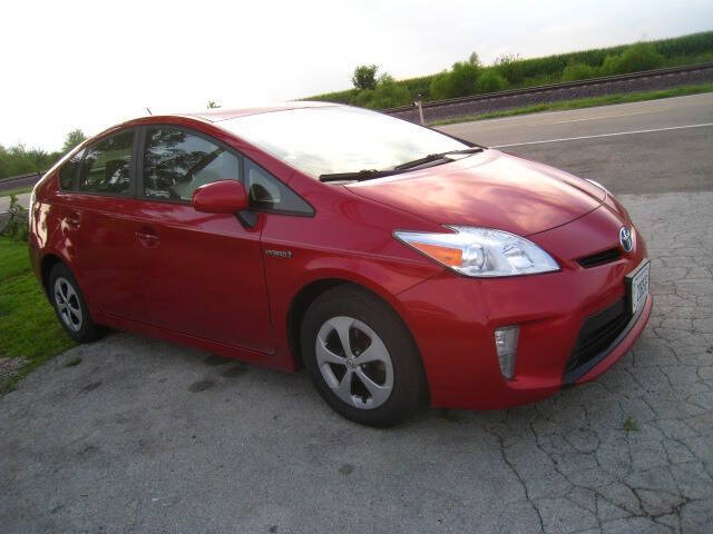 2014 Toyota Prius Two photo 3