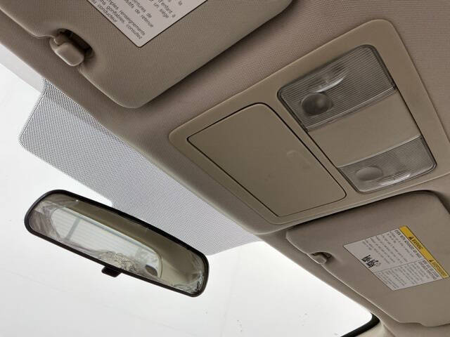 2011 Nissan Versa 1.8 SL