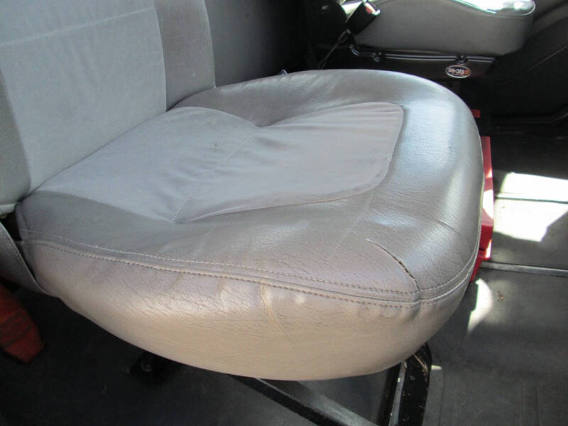 2007 Freightliner Business class M2