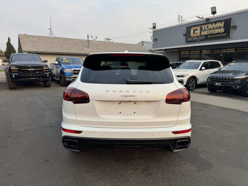 2016 Porsche Cayenne