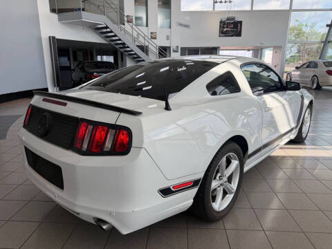2014 Ford Mustang V6