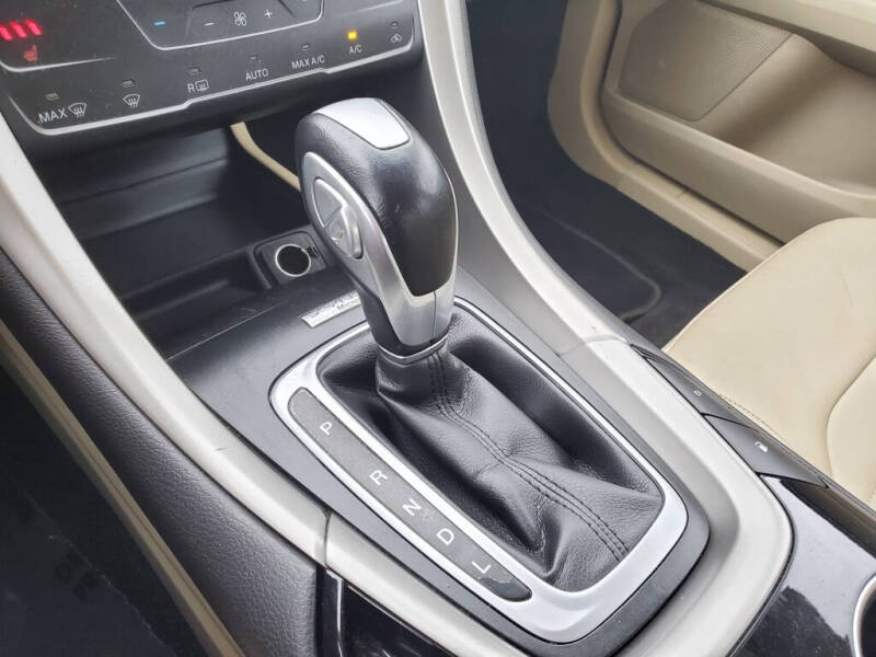 2015 Ford Fusion Energi SE Luxury