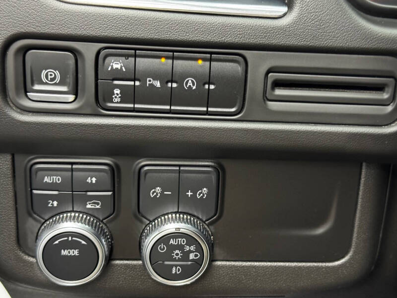 2023 GMC Yukon XL SLE