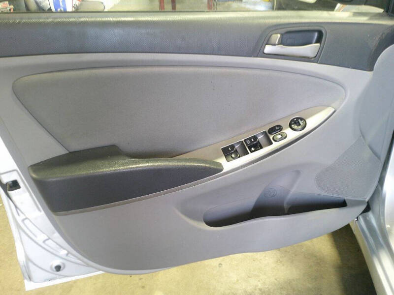 2015 Hyundai Accent GLS