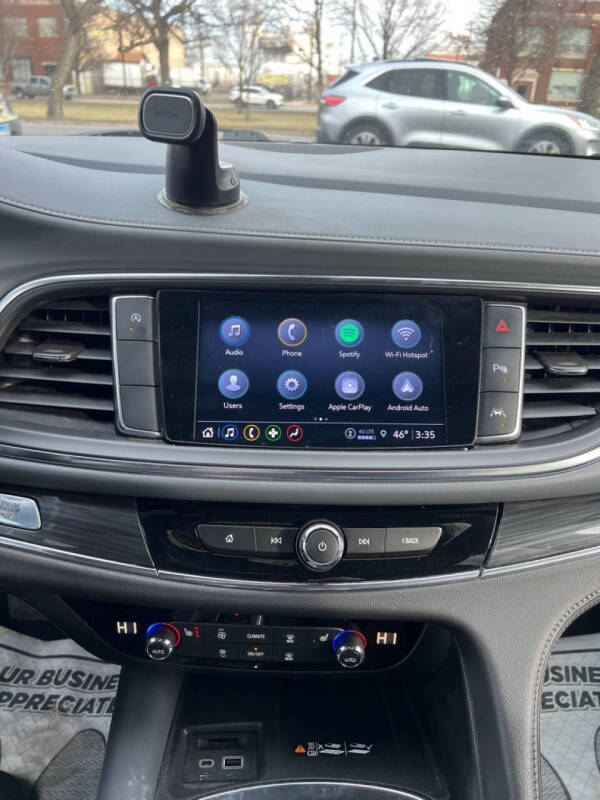 2023 Buick Enclave Essence