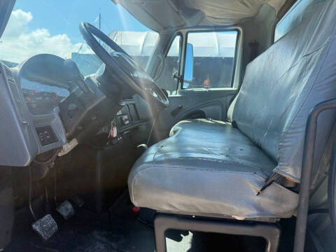 2004 International DuraStar 4300