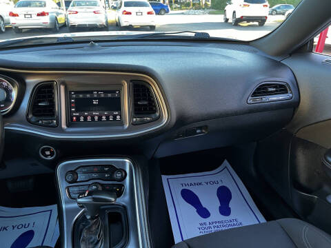 2021 Dodge Challenger SXT