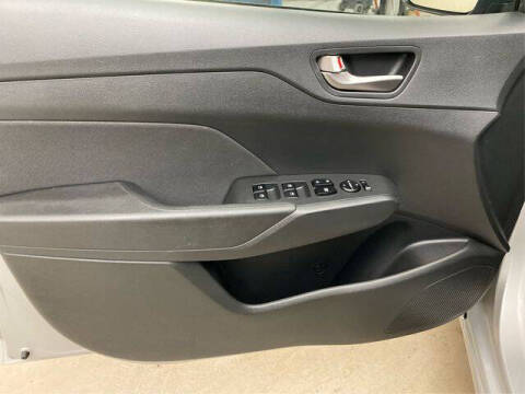 2022 Hyundai Accent SE