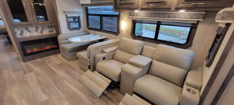 2022 Jayco SENECA 37M