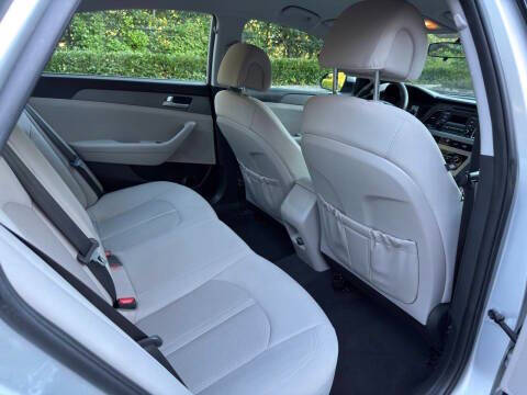 2017 Hyundai Sonata SE