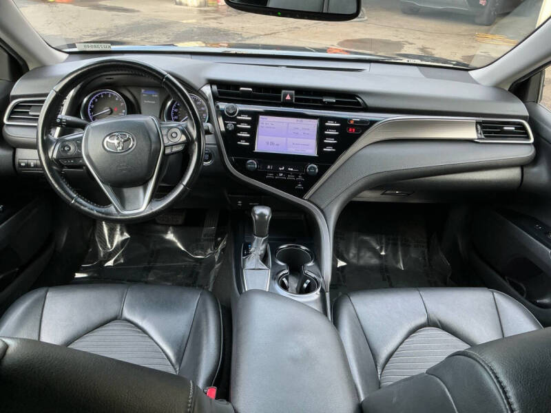 2019 Toyota Camry SE