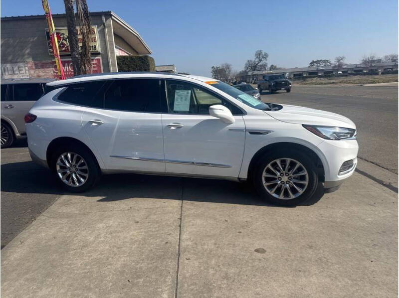 2020 Buick Enclave Essence