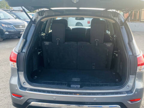 2015 Nissan Pathfinder SV