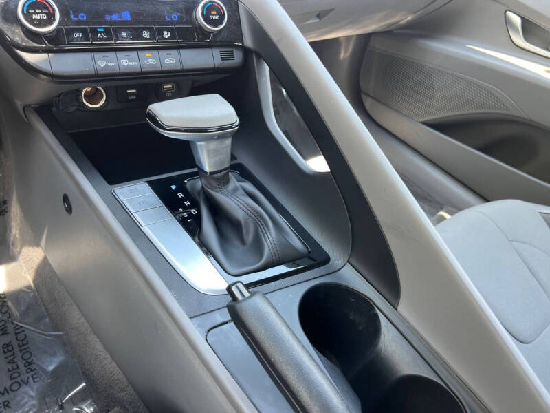 2022 Hyundai Elantra