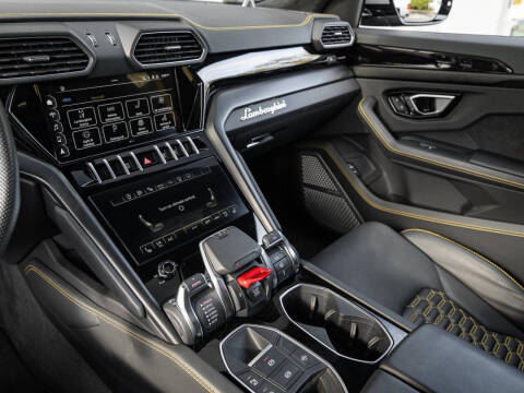 2022 Lamborghini Urus