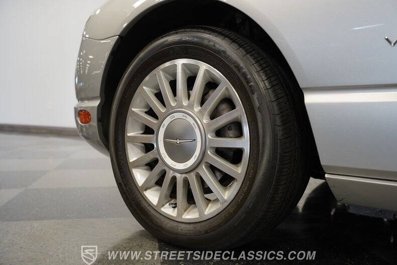 2004 Ford Thunderbird Deluxe