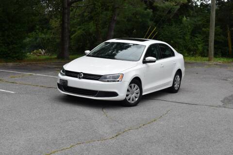 2013 Volkswagen Jetta for sale at Alpha Motors in Knoxville TN