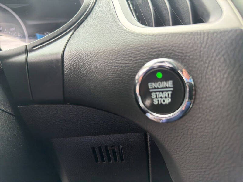 2022 Ford Edge SE