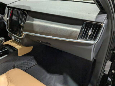 2018 Volvo V90 Cross Country T5