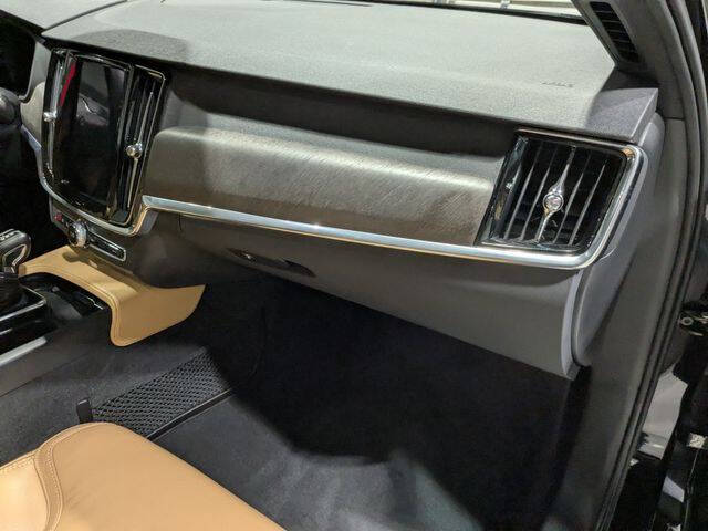 2018 Volvo V90 Cross Country T5