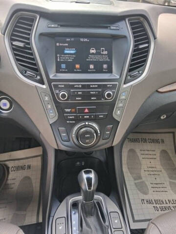 2018 Hyundai Santa Fe SE