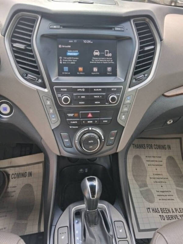 2018 Hyundai Santa Fe SE