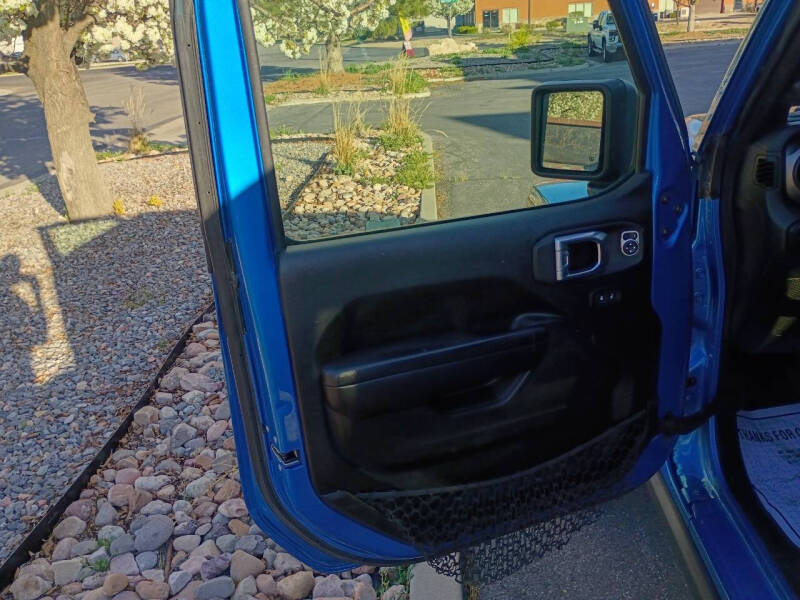 2021 Jeep Gladiator Willys