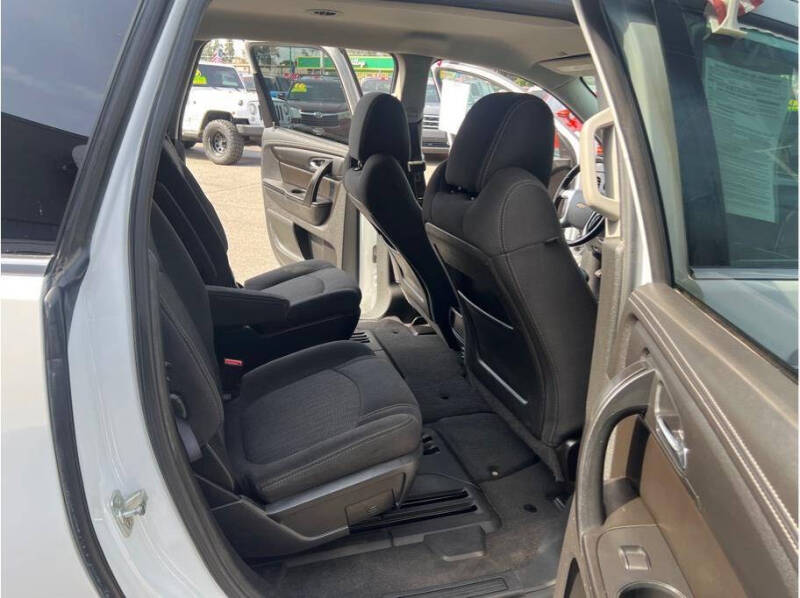 2017 Chevrolet Traverse LT